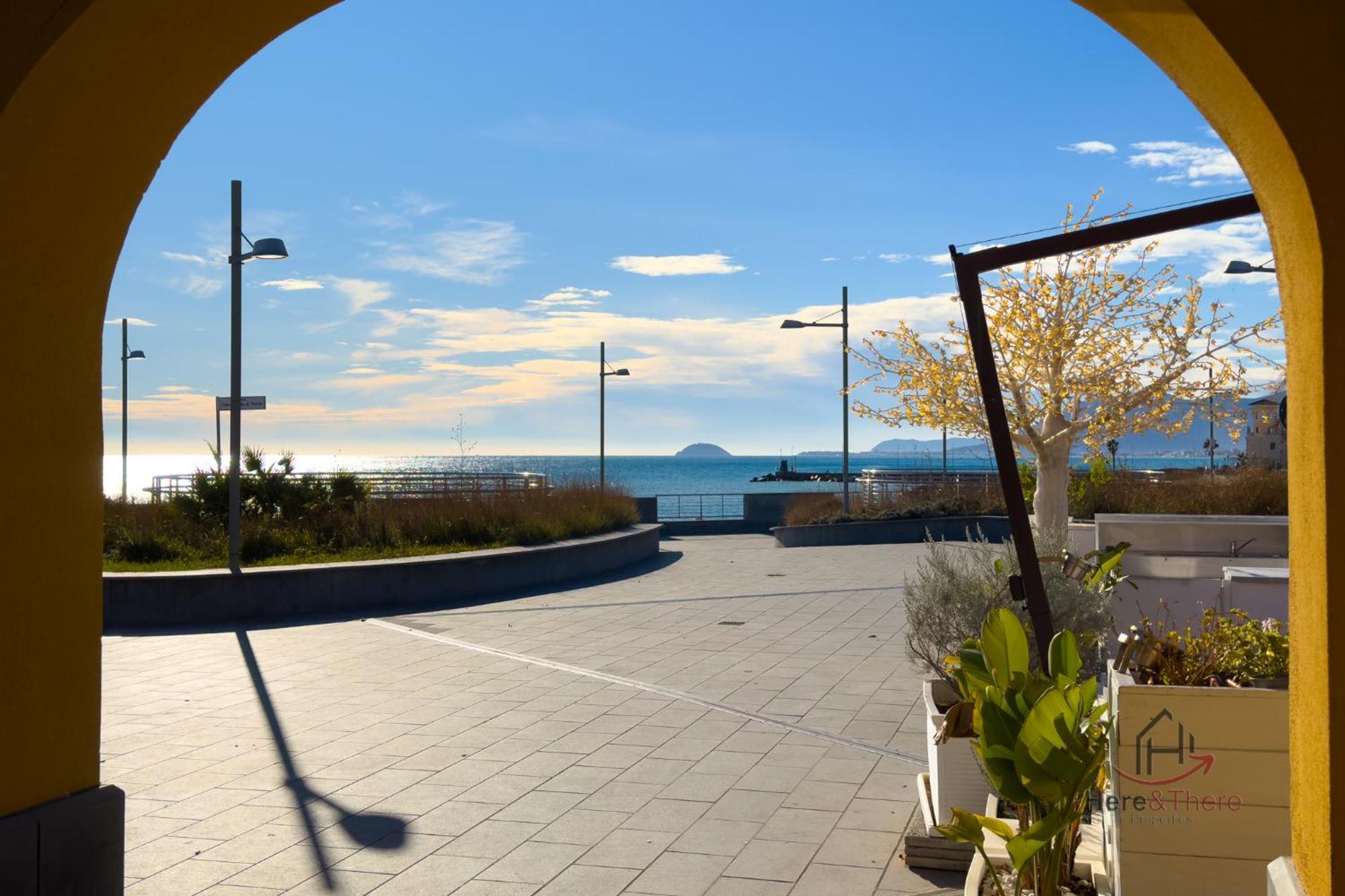 Balcony And Garage - Beaches 5Min Away - Smart Tv Loano Exterior photo